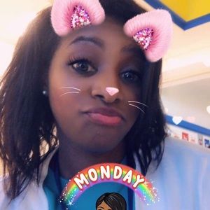 Meet your Posher, Dequetta